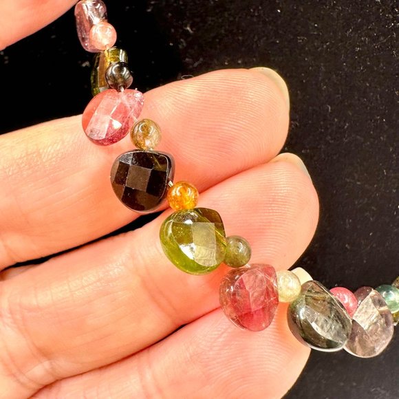 16" Purple and Green  Natural Tourmaline Crystal Necklace and Matching Earrings - Picture 3 of 13